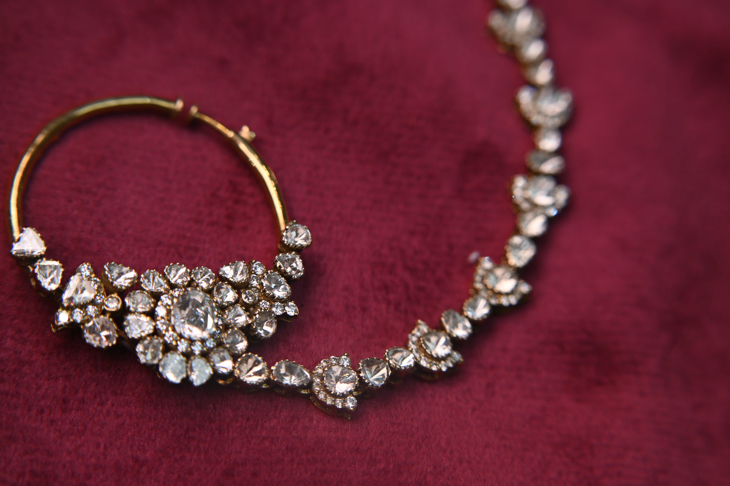 Veerani polki nos pin