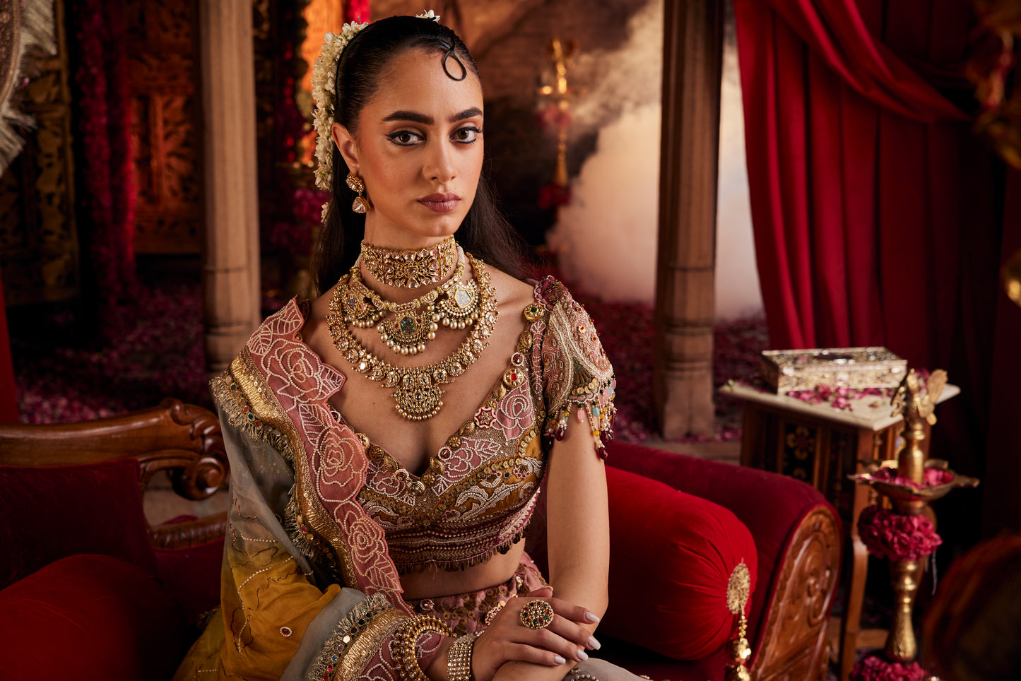 Divya dori gold chokar