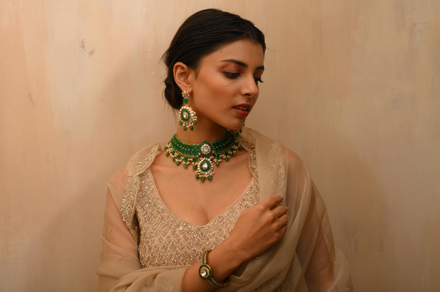 Emerald's Grand Attire (Necklace)