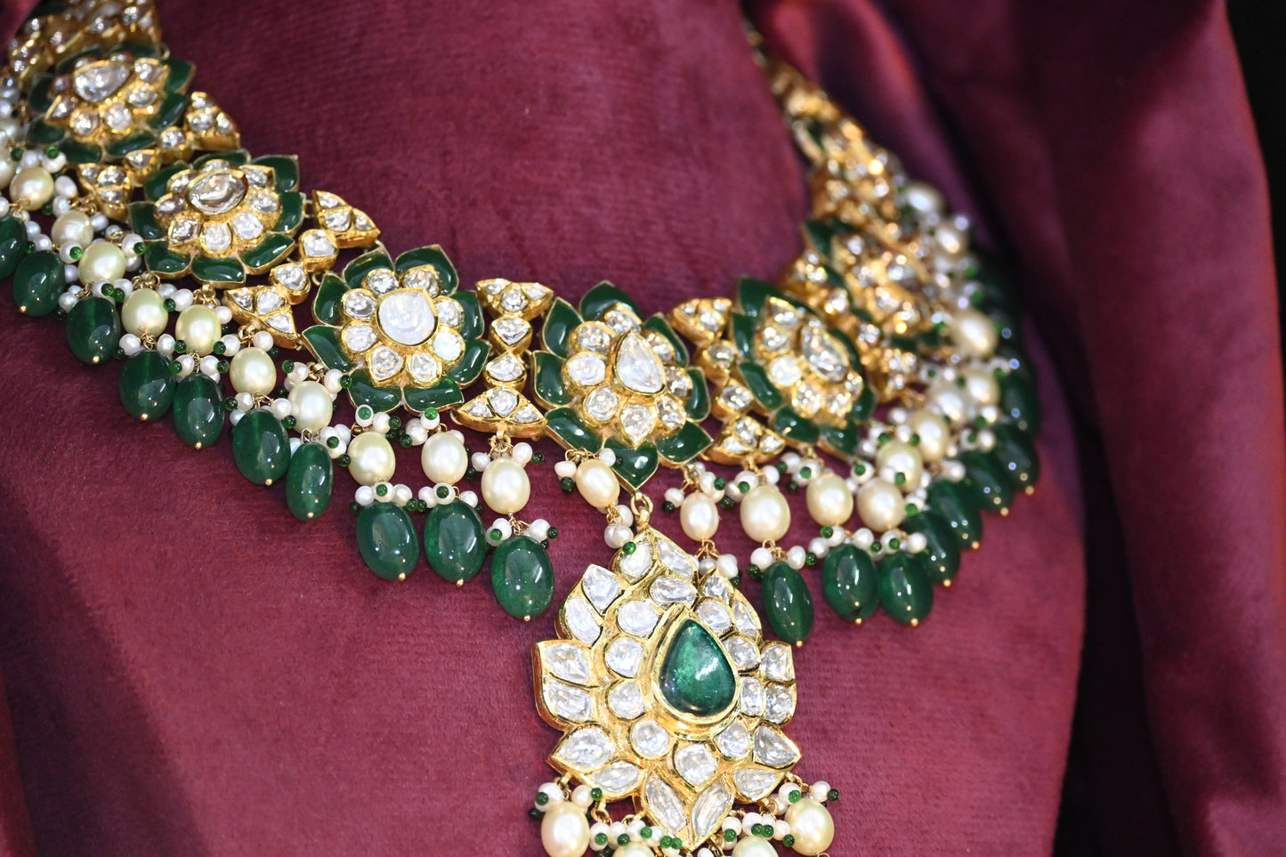 Emerald floral chokar