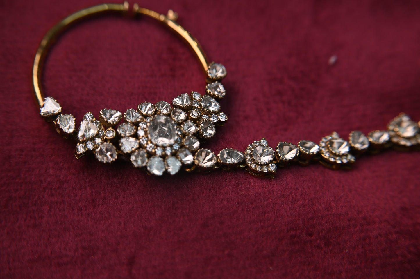 Veerani polki nos pin