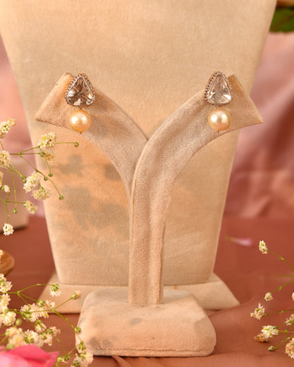 Sanaani pearl earrings