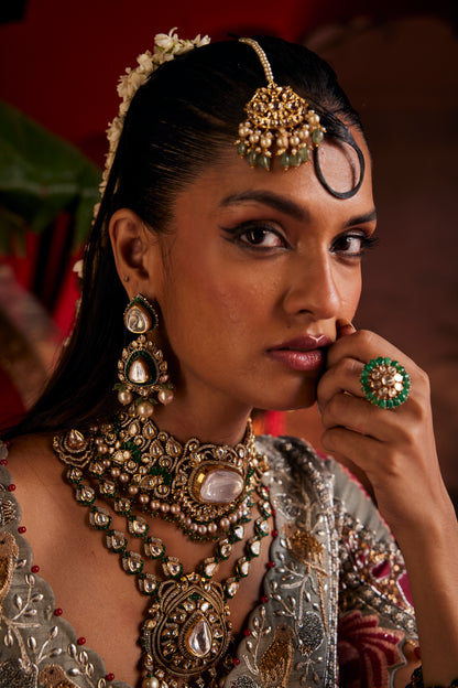 Mahika mesh emerald earrings